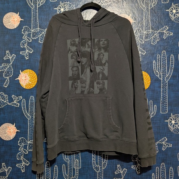 Taylor Swift The Eras Tour Through London Hoodie Sweatshirt Black Women's Large - Picture 3 of 10